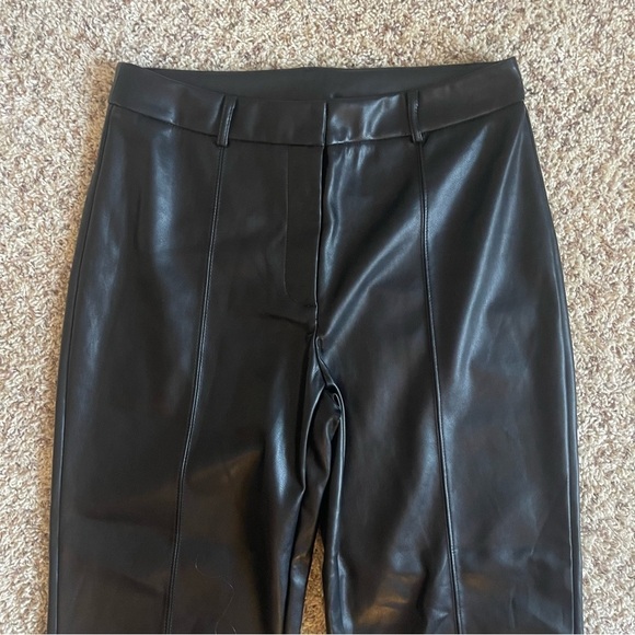7 For All Mankind Faux Leather High Waisted Straight Leg Crop Gaucho Pants L NEW - Picture 3 of 7